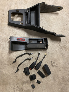 BMW E30 varuosad (5 foto / 6)