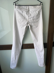 Новые женские белые джинсы/брюки Guess, размер 28 (1 фото из 5)