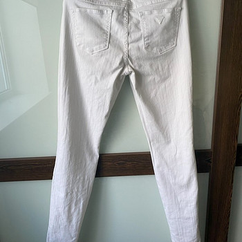 Новые женские белые джинсы/брюки Guess, размер 28