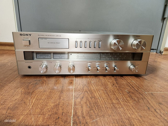 Sony STR-V3 HiFi AM/FM стерео ресивер