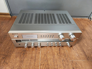 Sony STR-V3 HiFi AM/FM Stereo Receiver (2 foto / 4)