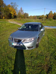 Saab 9-3 (3 фото из 6)