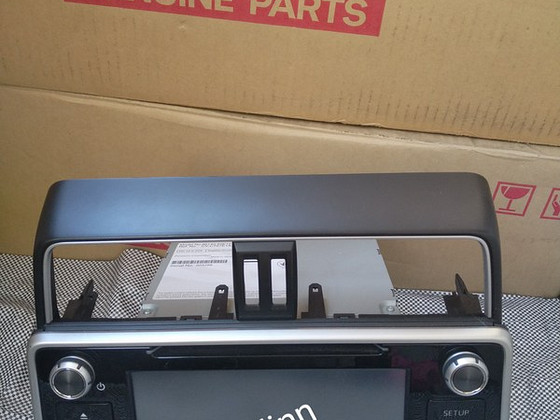 Toyota Land Cruiser 150 8614060E10 868400F030