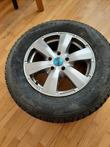 Nokian hakkapelita 225/70/16 naelrehvid m+s Dotz velgedel (2 foto / 4)