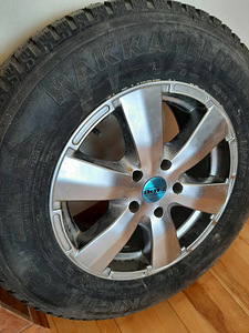 Nokian hakkapelita 225/70/16 naelrehvid m+s Dotz velgedel (3 foto / 4)