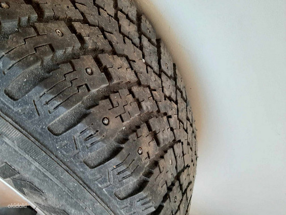 Nokian hakkapelita 225/70/16 naelrehvid m+s Dotz velgedel