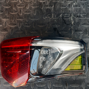 Toyota Avensis 2015 - 18 (1 фото из 2)