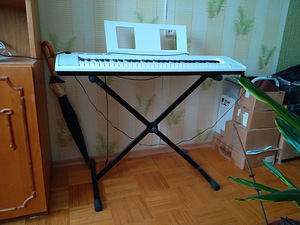 Продам синтезатор Yamaha (4 фото из 4)
