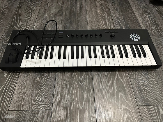 KOMPLETE KONTROL A49 +KOMPLETE 11 DL (1) KOMPLETE 12 UPD DL