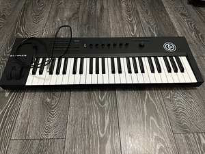 KOMPLETE KONTROL A49 +KOMPLETE 11 DL (1) KOMPLETE 12 UPD DL (1 foto / 6)