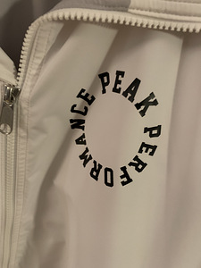 Peak Performance XL — как новый! (1 фото из 4)