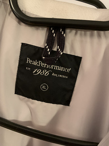 Peak Performance XL — как новый! (4 фото из 4)