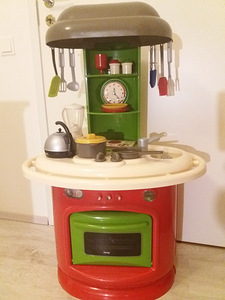 Детская игровая кухня Smoby (1 фото из 4)
