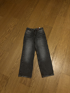 URBAN OUTFITTERS JEANS (5 foto / 5)