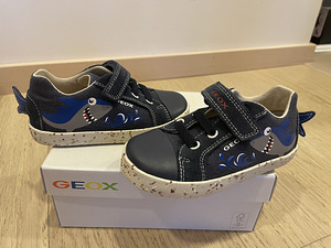 Продаются детские кроссовки Geox, размер 25 (1 фото из 3)