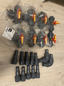Plastikust triibud, nurgad ja otsad. Plastikust triibud. (1 foto / 10)