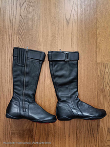 Новые ботинки DKNY (1 фото из 5)