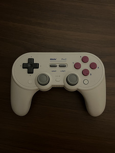 Игровой пульт 8BitDo Pro 2 (1 фото из 2)