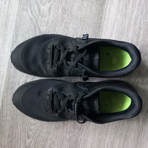 Nike кроссовки р.36.5 (5 фото из 5)