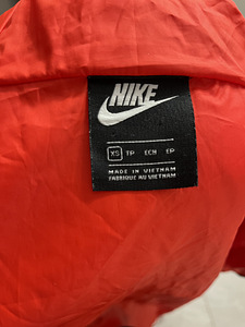 Nike jope k/s (3 foto / 3)