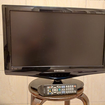 Продам телевизор SAMSUNG