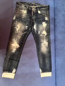 DSQUARED2 (2 фото из 6)