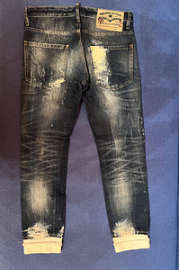 DSQUARED2 (3 фото из 6)