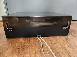 Lenco L65 Belt-Drive Player (3 фото из 4)