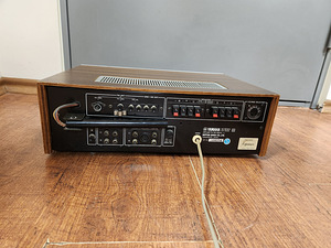 Yamaha CR-200 AM/FM Stereo Receiver (2 foto / 2)