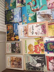 Книги (8 фото из 9)