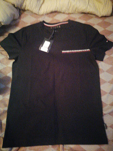 Tommy hilfiger. Original. Новая (4 фото из 4)