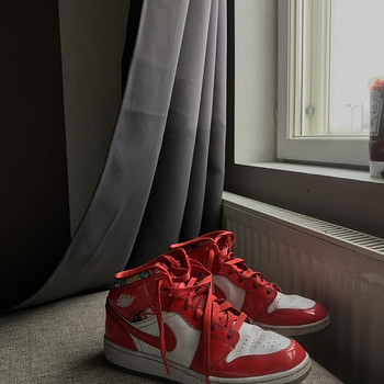 Кроссовки Nike Air Jordan 1 Red/White-Pollen "Barcelona" 9,5 (40)
