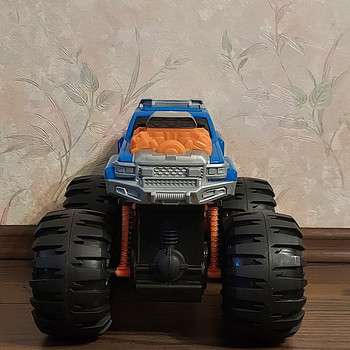 Машина игрушка
