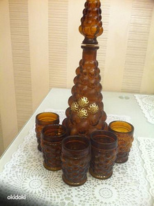 Графин и стаканы (3 фото из 3)