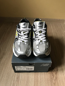 New Balance 530 UNISEX (4 фото из 4)