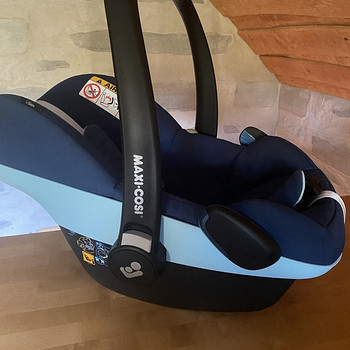 Переноска для новорожденных Maxi-Cosi Pebble Pro i-Size.