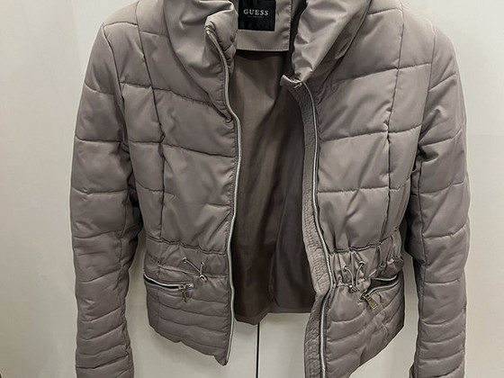 Guess Продам куртку