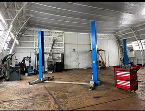 Autoteenindus / autotõstuki rent (1 foto / 2)