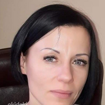 Ukraina naine vajab osalise tööajaga tööd.