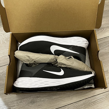 Кроссовки Nike Revolution 6NN