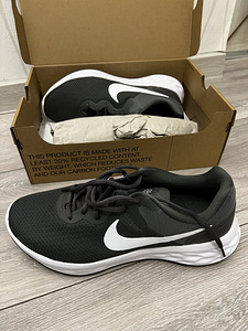 Кроссовки Nike Revolution 6NN (2 фото из 5)
