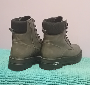 Ботинки Esprit (3 фото из 4)