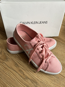 Кроссовки Calvin Klein S. 39 (1 фото из 2)