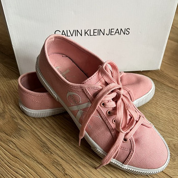 Кроссовки Calvin Klein S. 39