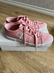 Кроссовки Calvin Klein S. 39 (2 фото из 2)
