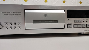 CD-плеер Sony CDP XB930QS (3 фото из 10)