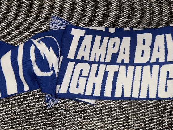 Продам шарф команды tampa bay lightning