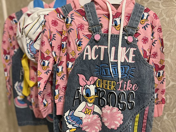 Kampsun koos teksase päikesekleidiga