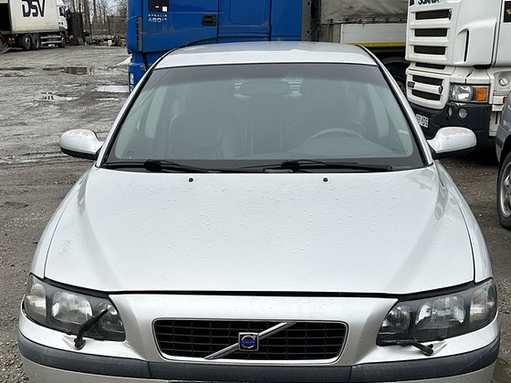 VOLVO S60 2,4 BENS/LPG GAAS, AUTOMAAT, VARUOSAD