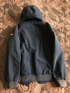 Tommy Hilfiger tuulejope 152 (3 foto / 3)